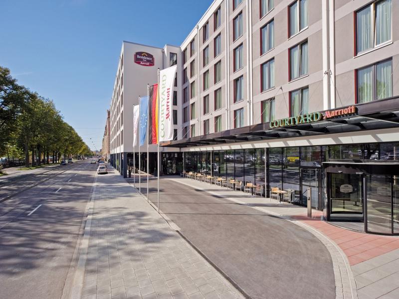 Hotel By Marriott East