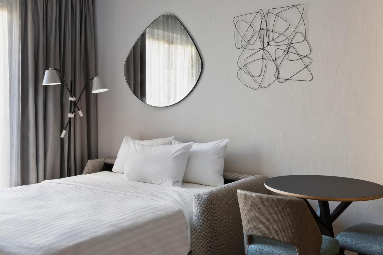 Hotel By Marriott East 4*