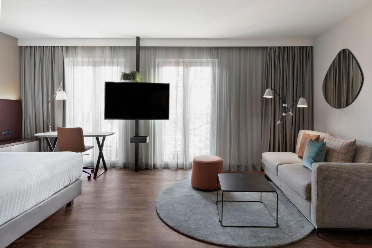 Hotel By Marriott East 4*
