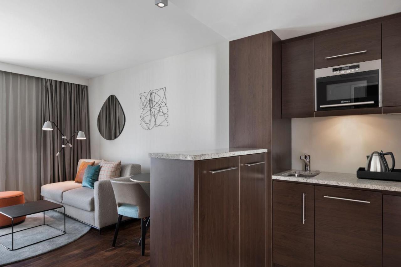 Hotel By Marriott East