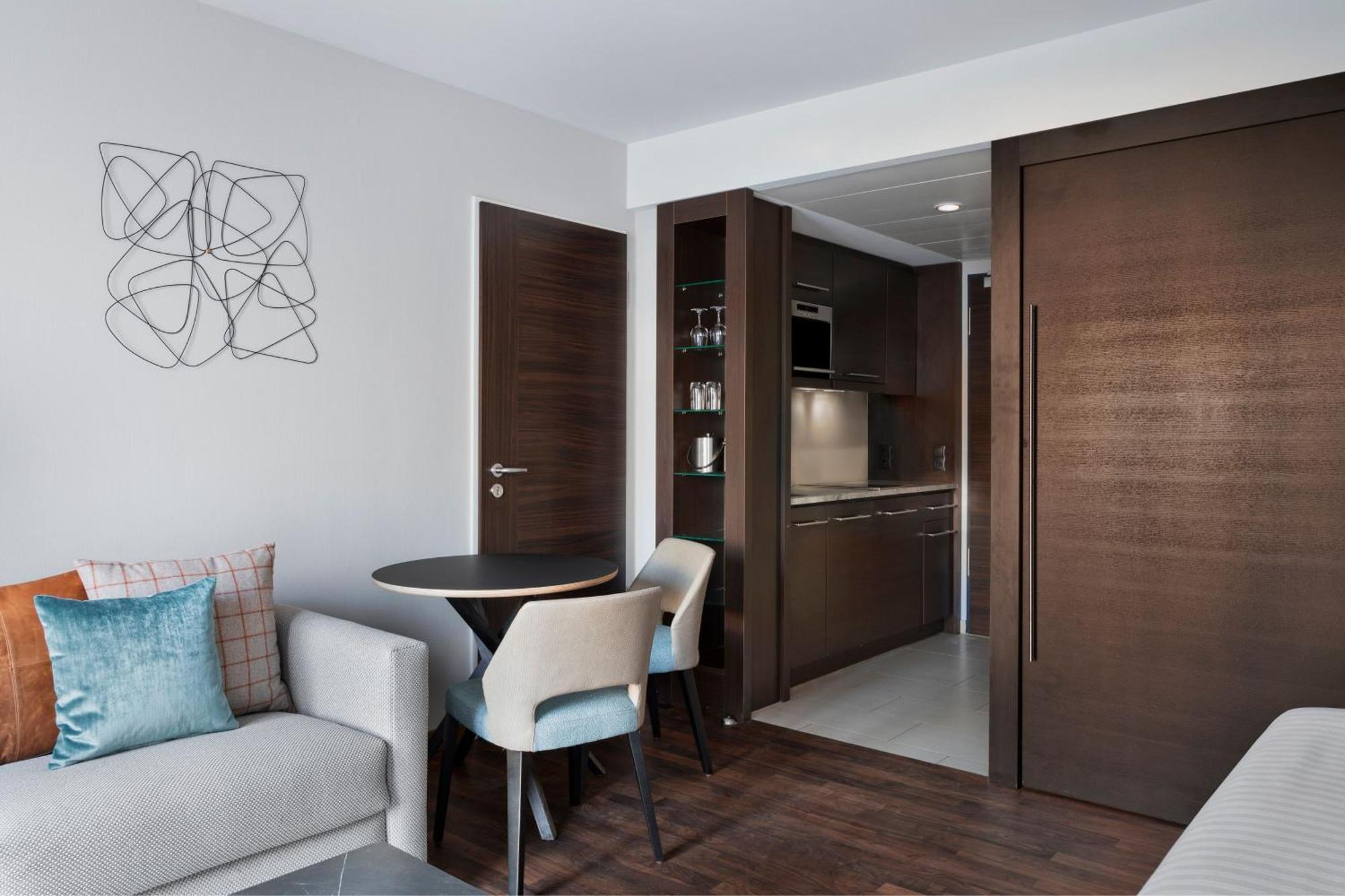 By Marriott East 4*