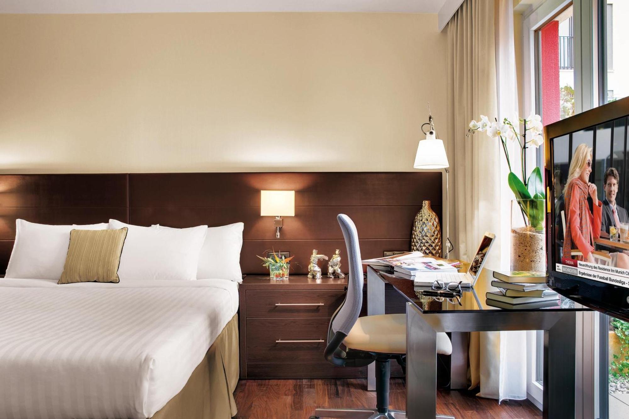 By Marriott East Hotel