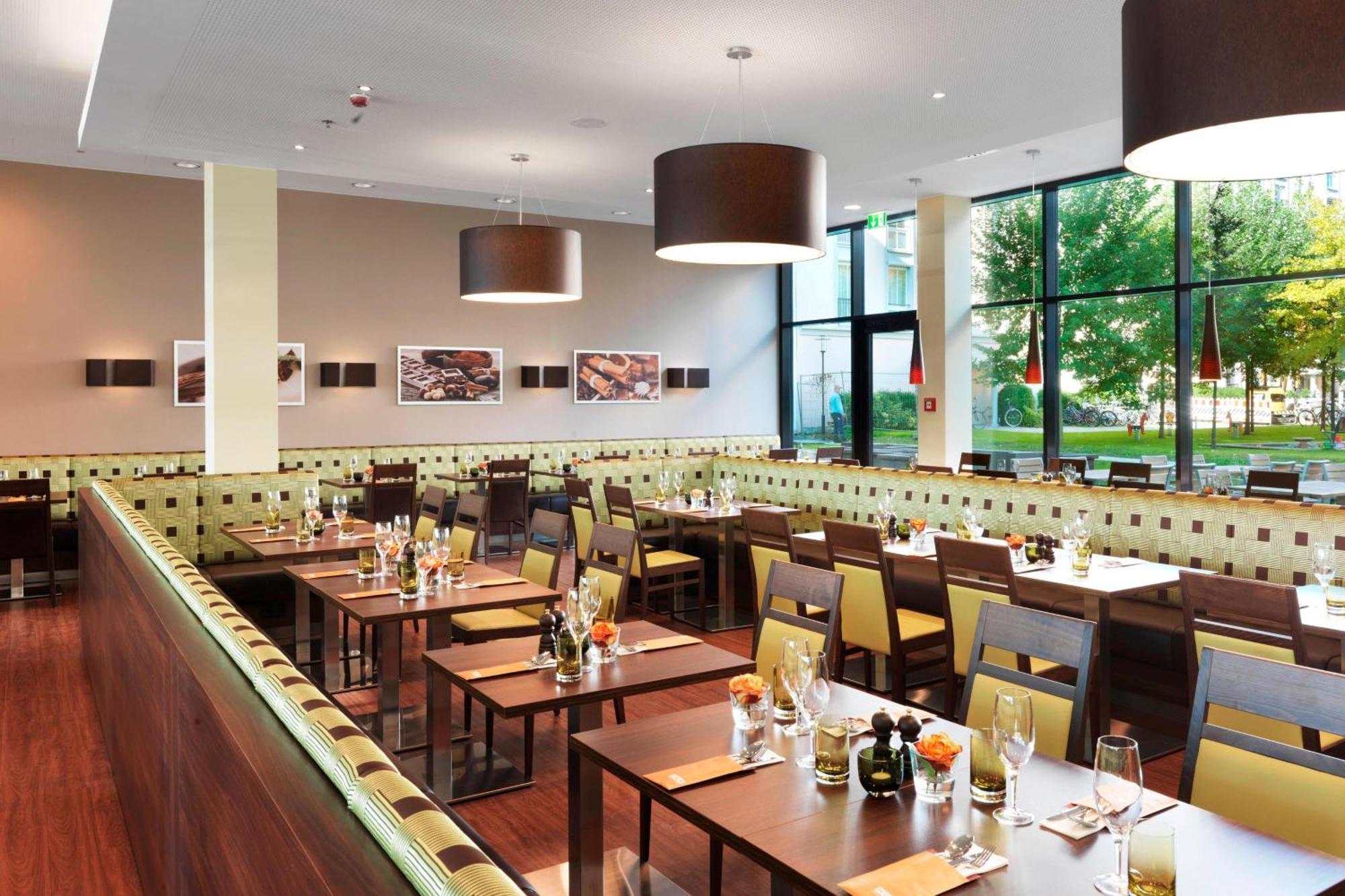 Hotel By Marriott East 4*
